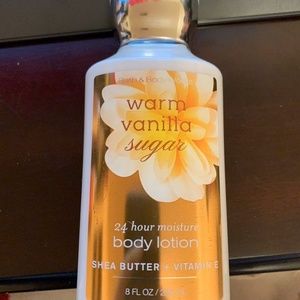Bath And Body Works warm vanilla sugar